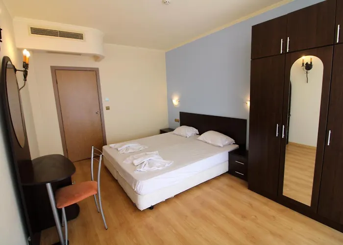 Menada Atrium * Elenite