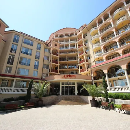 Апартаменты Menada Atrium *