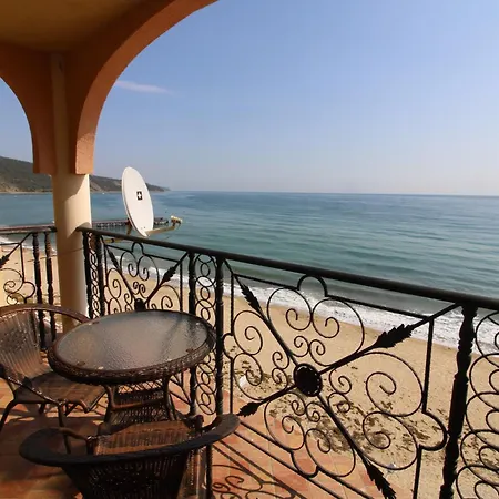 Апартаменты Menada Atrium *