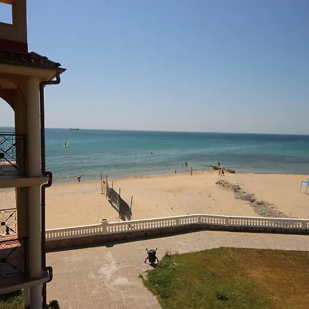 Апартаменты Menada Atrium Елените