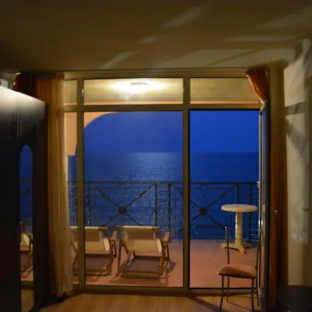 Menada Atrium Apartment Elenite