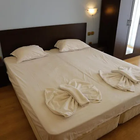 Апартаменты Menada Atrium *