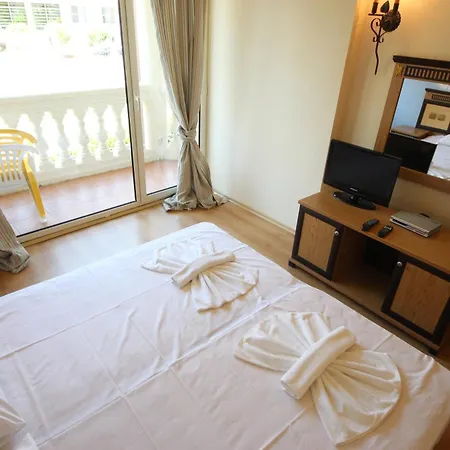 Menada Atrium * Елените