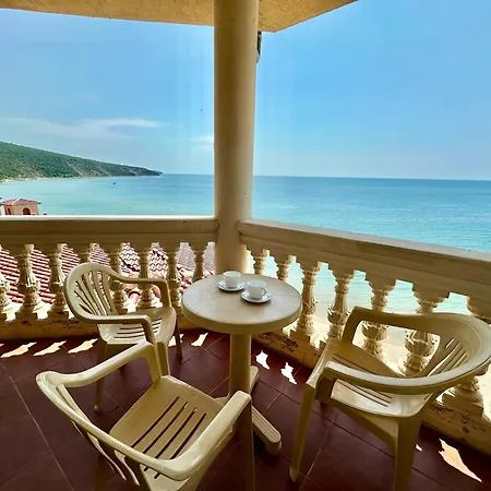 Menada Atrium Апартаменты Елените