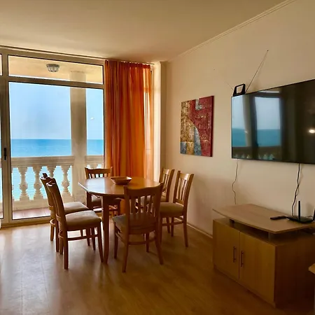 Menada Atrium Апартаменты Елените